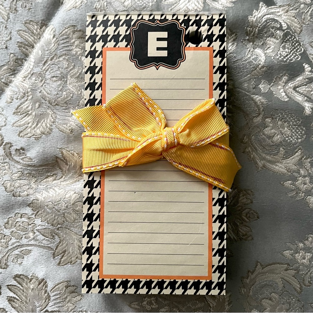 NWOT-Initial “E” Note Pad ~ 8.5 x 3.5 inches